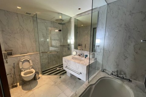 Apartemen di Downtown Dubai (Downtown Burj Dubai), UEA 2 kamar tidur, 136 m2 nomor 707566 - foto 2