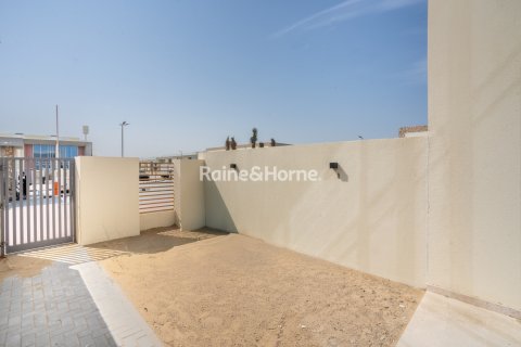 Vilë në Rukan, Dubai, Emiratet e Bashkuara Arabe 2 dhoma gjumi, 79.3 m2. № 707568 - Foto 10