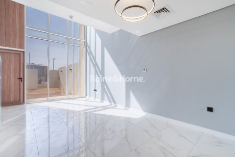 Vilë në Rukan, Dubai, Emiratet e Bashkuara Arabe 2 dhoma gjumi, 79.3 m2. № 707568 - Foto 6