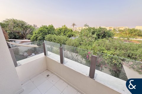 Villa itt: Reem, Dubai, EAE, 3 hálószoba, 270 m², azonosító: 668599 - fénykép 13