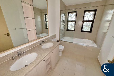 Villa itt: Reem, Dubai, EAE, 3 hálószoba, 270 m², azonosító: 668599 - fénykép 12