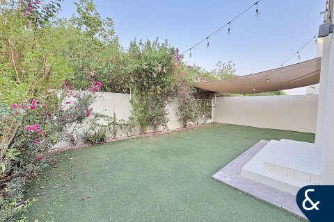 Villa itt: Reem, Dubai, EAE, 3 hálószoba, 270 m², azonosító: 668599 - fénykép 7