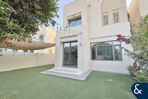 Villa itt: Reem, Dubai, EAE, 3 hálószoba, 270 m², azonosító: 668599 - fénykép 1