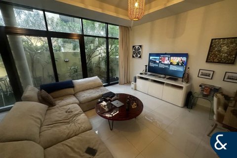 فيلا للإيجار في داماك هيلز (أكويا باي داماك)، دبي، الإمارات العربية المتحدة 3 غرفة نوم ، 312 متر مربع ، رقم 668598 - صورة 2