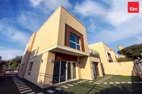 Βίλα σε Al Barsha, Dubai, ΗΑΕ 4 υπνοδωμάτια, 354 τ.μ. Αρ. 694159 - φωτογραφία 20