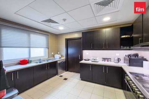 Βίλα σε Al Barsha, Dubai, ΗΑΕ 4 υπνοδωμάτια, 354 τ.μ. Αρ. 694159 - φωτογραφία 15