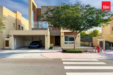 Βίλα σε Al Barsha, Dubai, ΗΑΕ 4 υπνοδωμάτια, 354 τ.μ. Αρ. 694159 - φωτογραφία 2