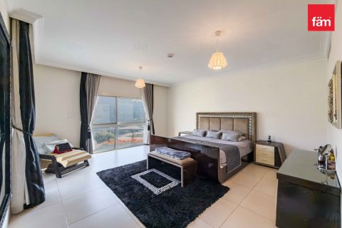 Βίλα σε Al Barsha, Dubai, ΗΑΕ 4 υπνοδωμάτια, 354 τ.μ. Αρ. 694159 - φωτογραφία 18