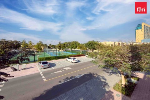 Βίλα σε Al Barsha, Dubai, ΗΑΕ 4 υπνοδωμάτια, 354 τ.μ. Αρ. 694159 - φωτογραφία 13