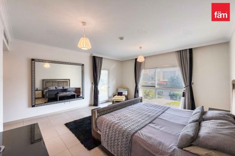 Βίλα σε Al Barsha, Dubai, ΗΑΕ 4 υπνοδωμάτια, 354 τ.μ. Αρ. 694159 - φωτογραφία 16