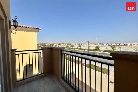 Vilă de închiriat în Dubai, EAU 3 dormitoare, 325.1 mp. №694155 - poză 21