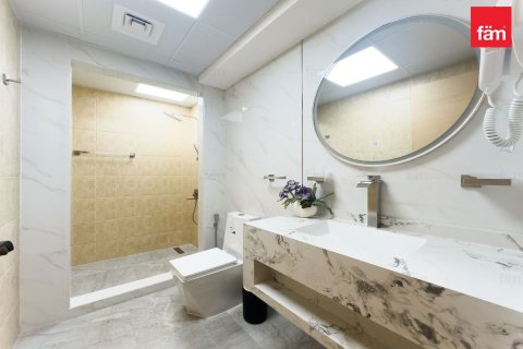 Lägenhet uthyres i Business Bay, Dubai, UAE 2 sovrum, 136.7 kvm Nr. 679996 - fotografi 14