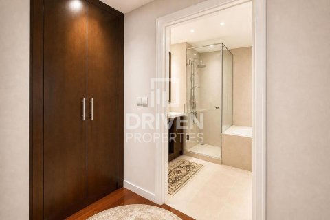 Appartement te huur in Downtown Dubai (Downtown Burj Dubai), Dubai, VAE 3 slaapkamers, 209.12 vr.m., nr 765677 - foto 13