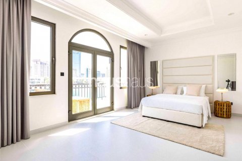 Villa in Palm Jumeirah, Dubai, UAE 5 bedrooms, 1208 sq.m. № 627028 - photo 8