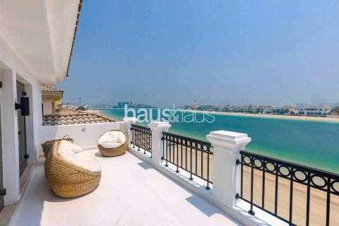 Villa in Palm Jumeirah, Dubai, UAE 5 bedrooms, 1208 sq.m. № 627028 - photo 2