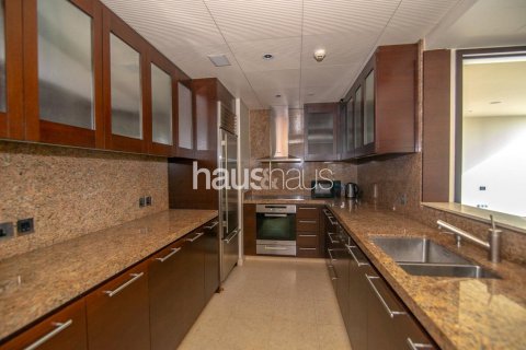Apartment in Downtown Dubai (Downtown Burj Dubai), UAE 1 bedroom, 102 sq.m. № 627040 - photo 5