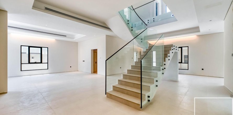 Villa itt: Dubai, EAE, 4 hálószoba, 788.56 m², azonosító: 755351