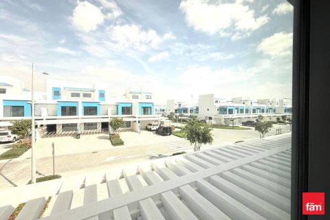 Rumah bandar di Dubai, UAE 4 bilik tidur, 144 meter persegi № 691249 - foto 18