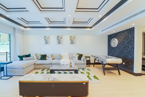 Apartamento en venta en Palm Jumeirah, Dubai, EAU 2 dormitorios, 376 m2 № 709725 - foto 5