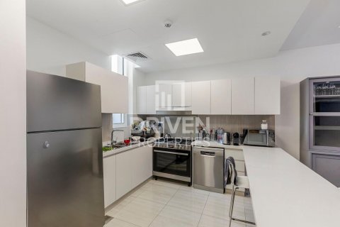 Řadový dům v Dubai Sports City, SAE 4 ložnice, 157 m² Č.: 602524 - fotografie 8