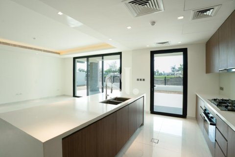Villa te koop in Yas Island, Abu Dhabi, VAE 6 slaapkamers, 517 vr.m., nr 716637 - foto 10