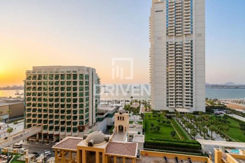 Müüa korter asukohaga Jumeirah Beach Residence, Dubai, AÜE: 2 magamistoaga, 134.71 m² Nr 741833 - pilt 2
