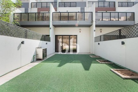 Σπίτι σε Jumeirah Village Triangle, Dubai, ΗΑΕ 4 υπνοδωμάτια, 325 τ.μ. Αρ. 645389 - φωτογραφία 2