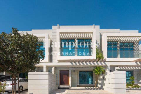 Maison de ville à louer à Al Furjan, Dubai, EAU 4 chambres, 222.96720000 m2 № 650986 - photo 3