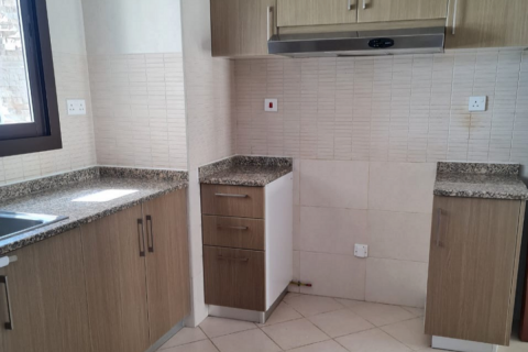 Commercial property in Al Salam Street, Abu Dhabi, UAE 3 bedrooms, 388 sq.m. № 594975 - photo 7