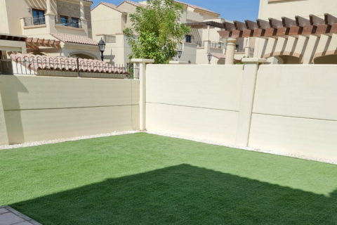 Commercial property in Al Salam Street, Abu Dhabi, UAE 3 bedrooms, 388 sq.m. № 594975 - photo 2