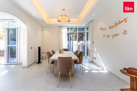 Vilă de vânzare în Dubai, EAU 4 dormitoare, 344.5 mp.  №551322 - poză 7
