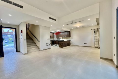 Townhouse in Khalifa City, Abu Dhabi, UAE 2 bedrooms, 151 sq.m. № 604590 - photo 3