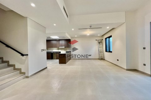 Townhouse in Khalifa City, Abu Dhabi, UAE 2 bedrooms, 151 sq.m. № 604590 - photo 2