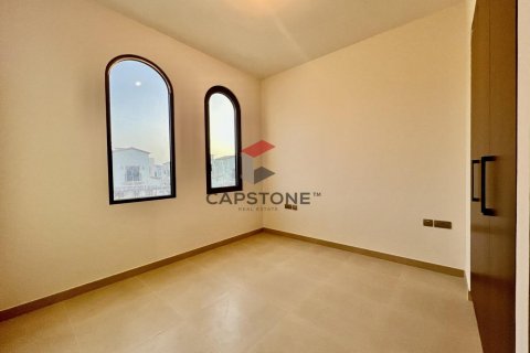 Townhouse in Khalifa City, Abu Dhabi, UAE 2 bedrooms, 151 sq.m. № 604590 - photo 7