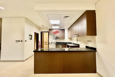Townhouse in Khalifa City, Abu Dhabi, UAE 2 bedrooms, 151 sq.m. № 604590 - photo 10