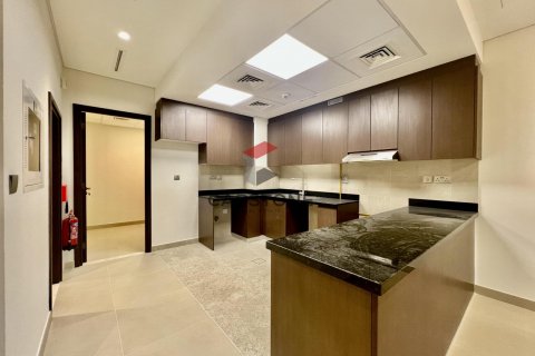 Townhouse in Khalifa City, Abu Dhabi, UAE 2 bedrooms, 151 sq.m. № 604590 - photo 14