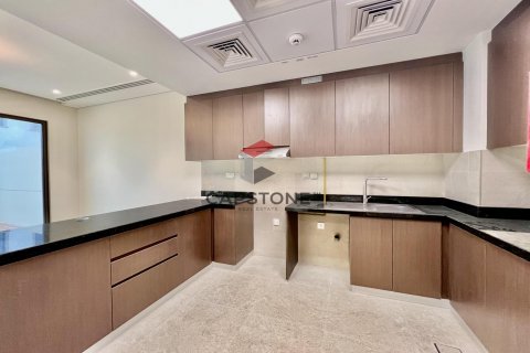 Townhouse di Khalifa City, Abu Dhabi, UEA 3 kamar tidur, 153 m2 nomor 604587 - foto 11