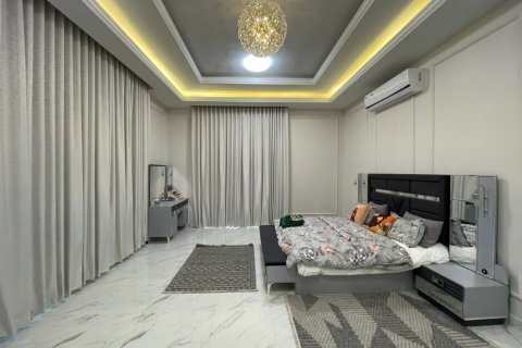 Villa à vendre à  Ras Al Khaimah, EAU 6 chambres, 929 m2 № 734671 - photo 4
