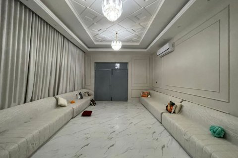 Villa à vendre à  Ras Al Khaimah, EAU 6 chambres, 929 m2 № 734671 - photo 12