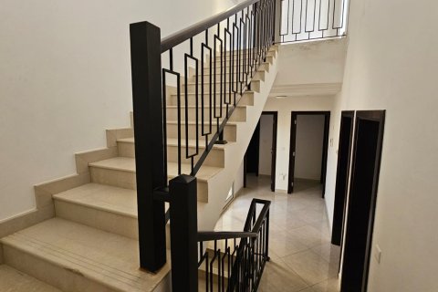 Városi lakóépület itt: Ras Al Khaimah, EAE, 4 hálószoba, 376 m², azonosító: 734670 - fénykép 11