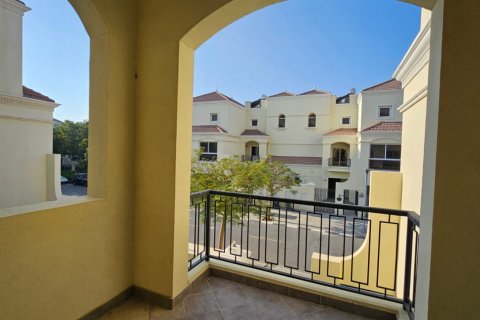 Városi lakóépület itt: Ras Al Khaimah, EAE, 4 hálószoba, 376 m², azonosító: 734670 - fénykép 13