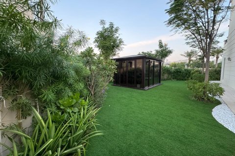 Huvila Mudon, Dubai, Arabiemiraatit 4 makuuhuonetta, 574 m2 № 704150 - kuva 24