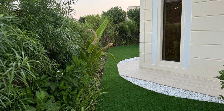 Huvila Mudon, Dubai, Arabiemiraatit 4 makuuhuonetta, 574 m2 № 704150