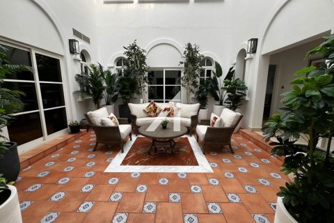 Βίλα σε The Villa, Dubai, ΗΑΕ 5 υπνοδωμάτια, 1116.6 τ.μ. Αρ. 652685 - φωτογραφία 1