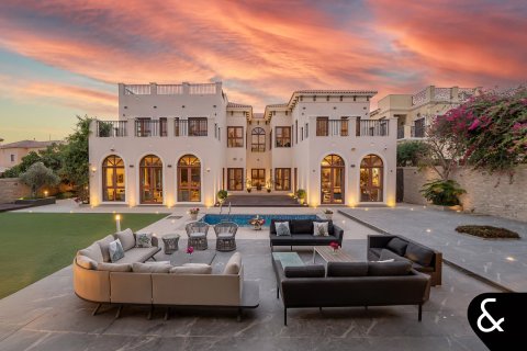 Villa sa Jumeirah Golf Estates, Dubai, UAE 5 silid-tulugan, 929 sq.m. № 688740 - larawan 1