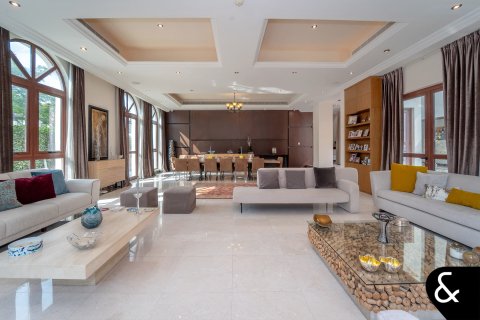 Villa in vendita a Jumeirah Golf Estates, Dubai, EAU 5 camere da letto, 929 mq. № 688740 - foto 15