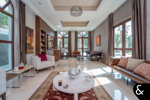 Villa in vendita a Jumeirah Golf Estates, Dubai, EAU 5 camere da letto, 929 mq. № 688740 - foto 10