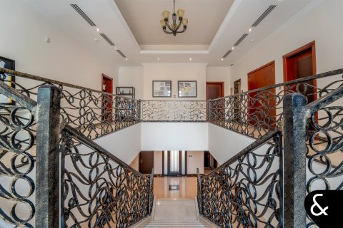 Villa in vendita a Jumeirah Golf Estates, Dubai, EAU 5 camere da letto, 929 mq. № 688740 - foto 18