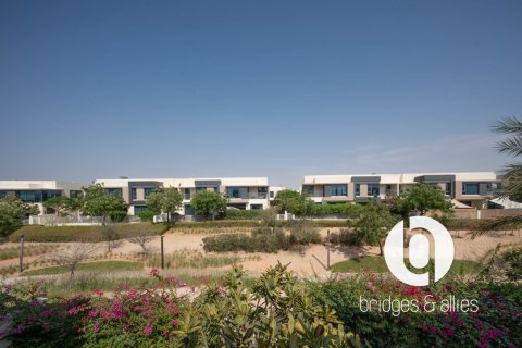 Huvila Dubai Hills Estate, Arabiemiraatit 4 makuuhuonetta, 201 m2 № 700468 - kuva 2