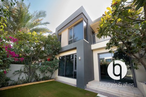 Huvila Dubai Hills Estate, Arabiemiraatit 4 makuuhuonetta, 201 m2 № 700468 - kuva 27